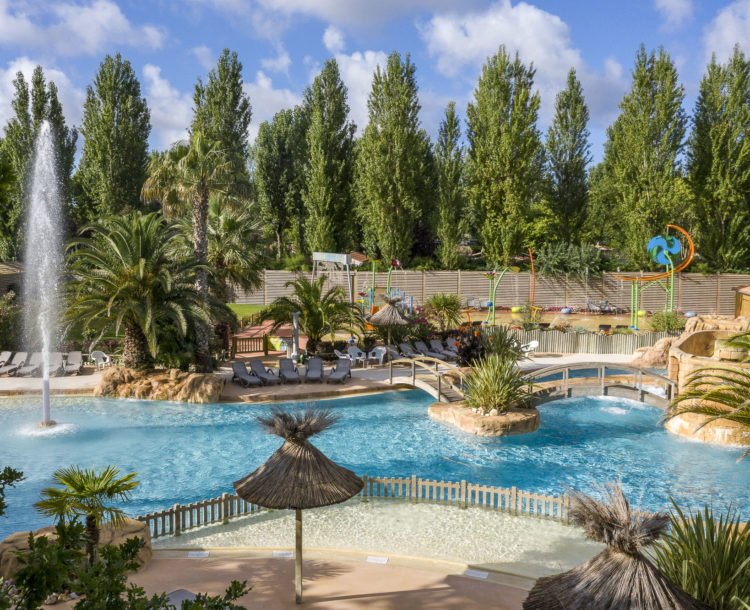 Espace aquatique chauffé au Camping Verébleu sur l\'île d\'Oléron
