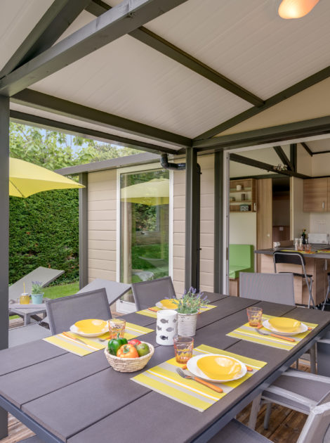 Camping Verébleu, les hébergements, Mobil-home Sun Oléron, 6 personnes, 3 chambres, terrasse