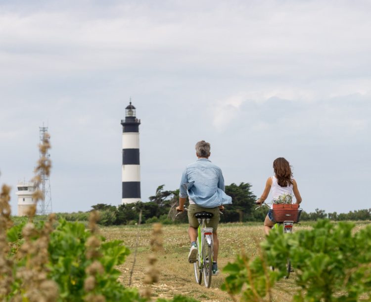 Balade à vélo au Phare de Chassiron depuis le Camping Verébleu