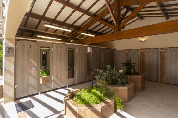 Camping Verébleu, le domaine, sanitaires